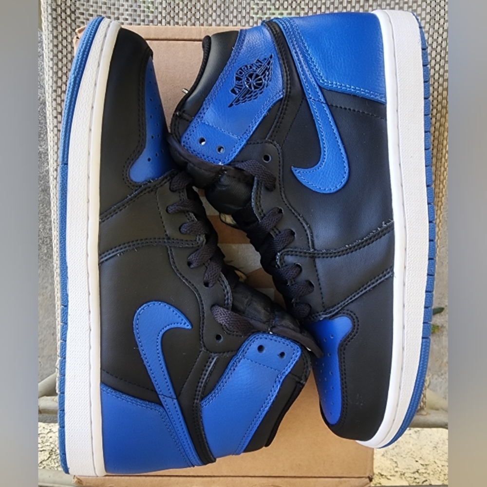 JORDAN 1 RETRO HIGH 'ROYAL', SIZE:9.5, COLOR: BLK/VARSITY ROYAL-WHITE
